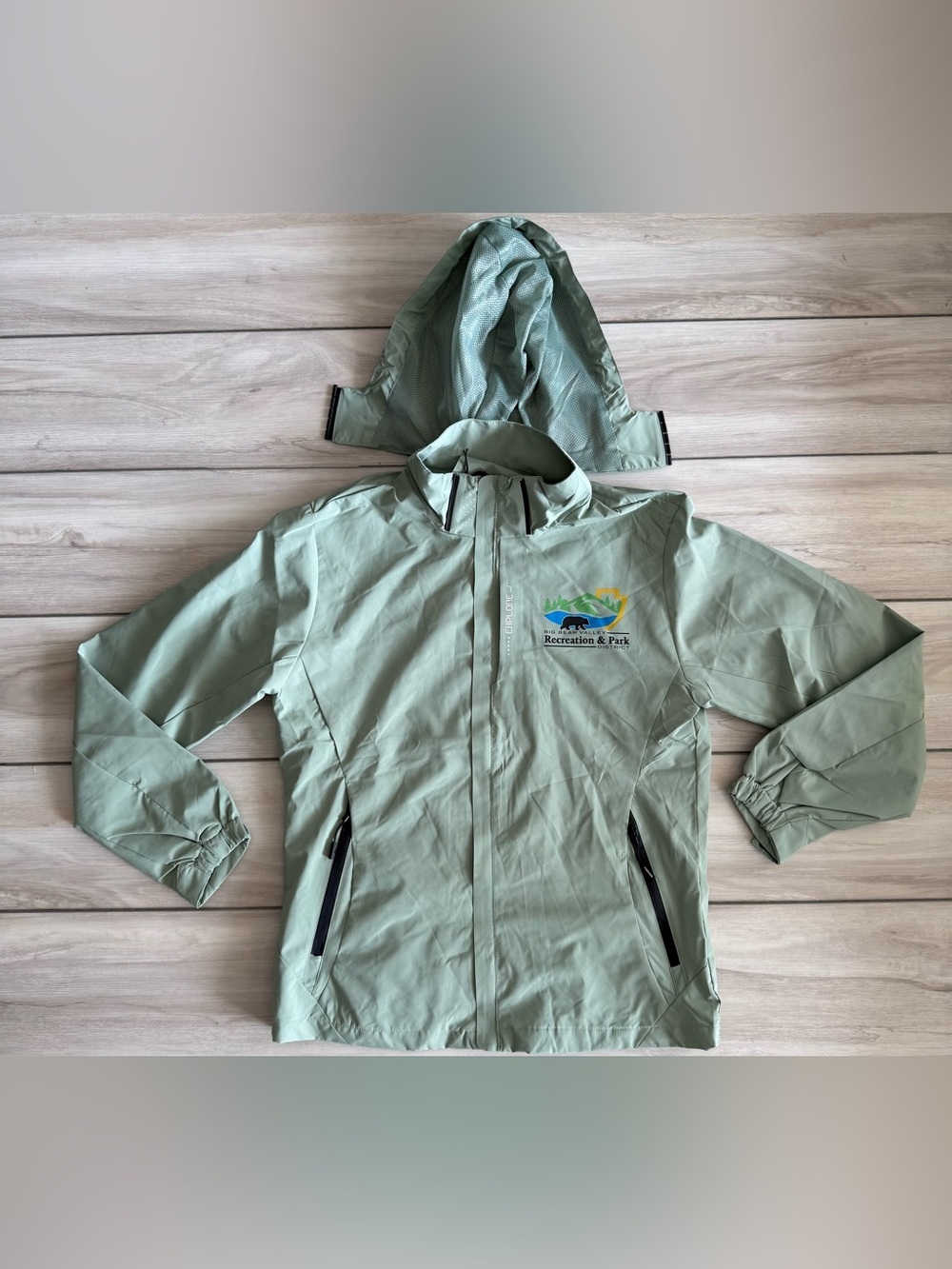 Sela Water Resistant Hooded Jacket Green XL NWT